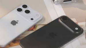 images iPhone 17 Pro और Pro Max के बीच साइड बाय साइड तुलना